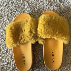 Yellow slippers size 10