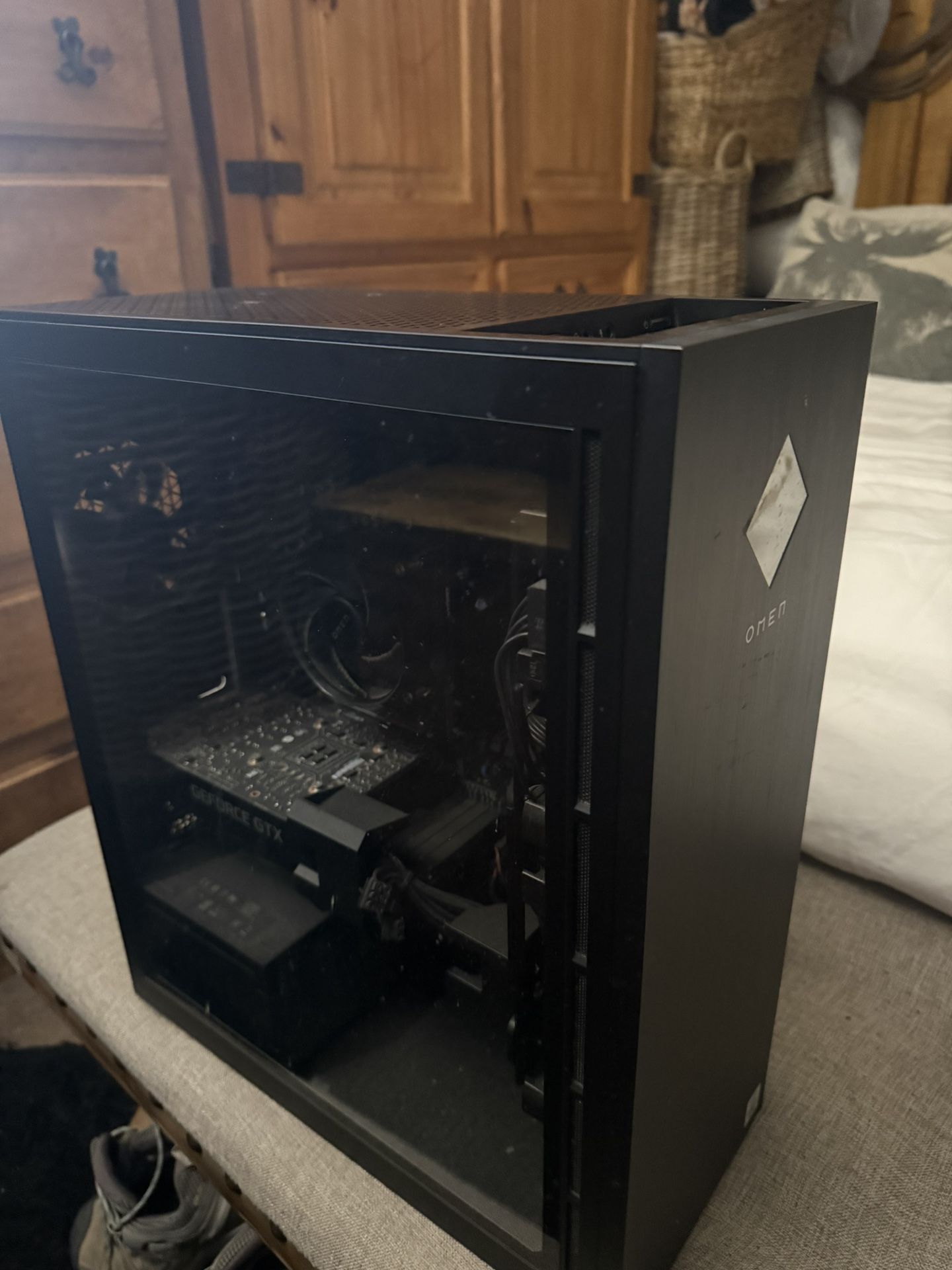 HP Omen 25L Gaming Desktop PC, NVIDIA GeForce GTX 1660 Super, 10th Generation