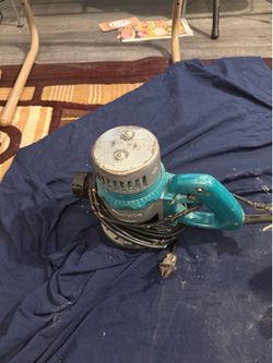 Makita router