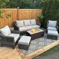 Brand New Sunbrella Brand Outdoor Patio Furniture With Fire Pit 
