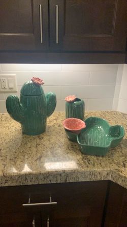 Cactus Chip & Dip Cookie Jar and Vase/Utensil holder