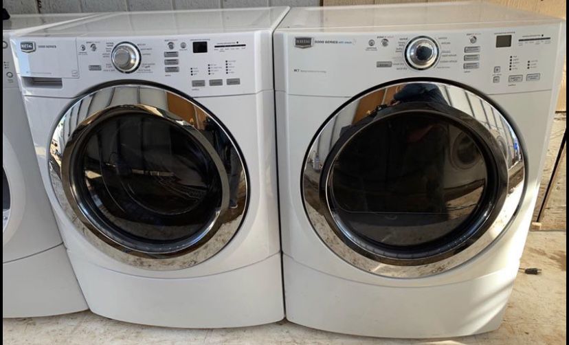 Maytag washer and dryer set in good working condition