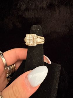 14k white gold diamond ring
