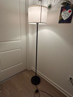 Floor lamp