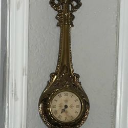 Miscellaneous Pictures, Decorations, And Mirrors