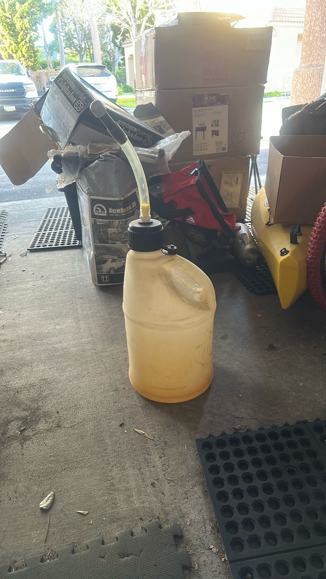 Hard Plastic Gas Container