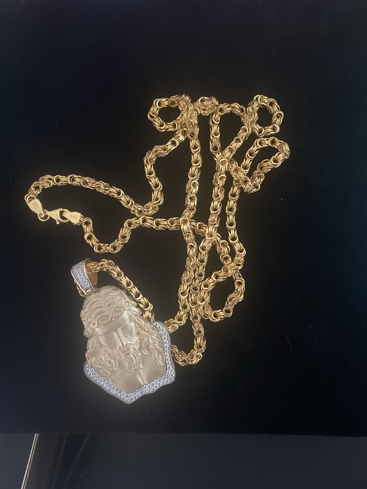 14k Gold Chain With 1/2 Ctw Jesus Pendant