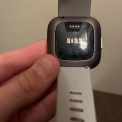 Fitbit Watch Everything Works Js Need Charger(PICKUP ONLY)