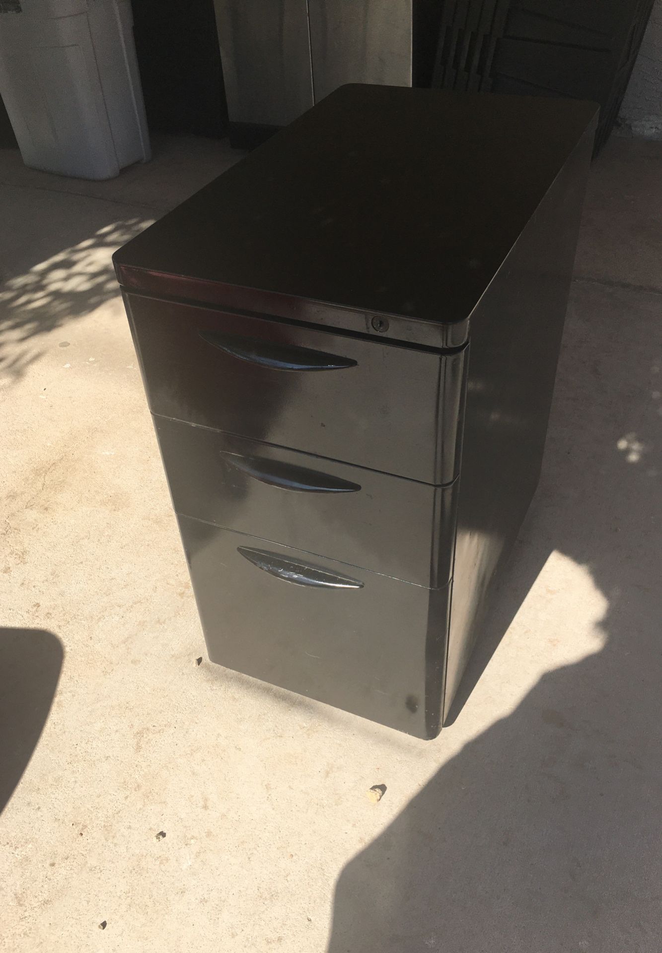 3 Drawer File Cabinet (With Key)