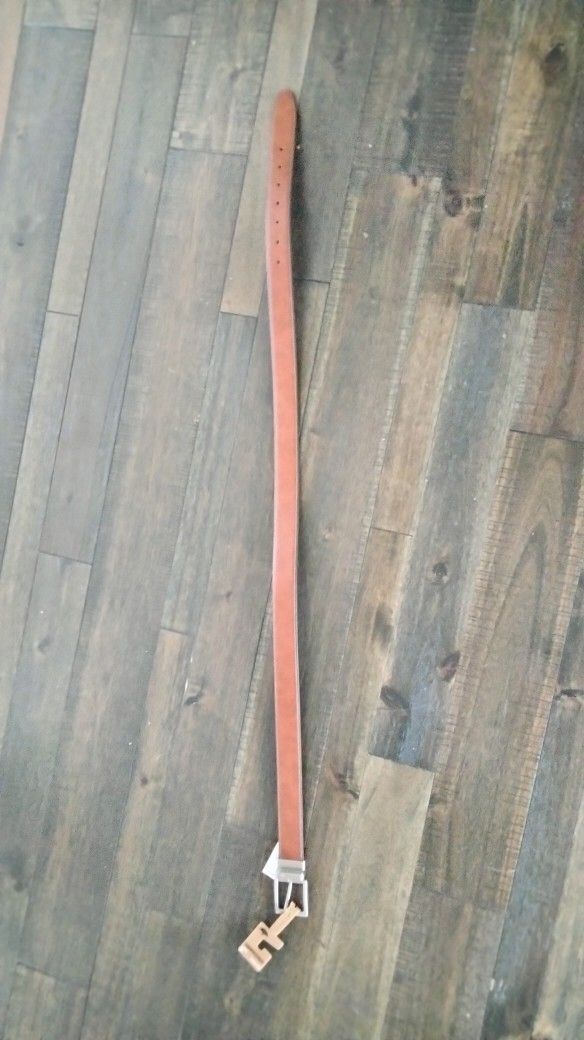 New men's size 34-36 Docker Reversible belt