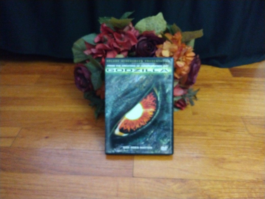 3/$10 🌟 Godzilla DVD