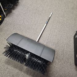 Milwaukee
M18 FUEL QUIK-LOK Bristle Brush Attachment