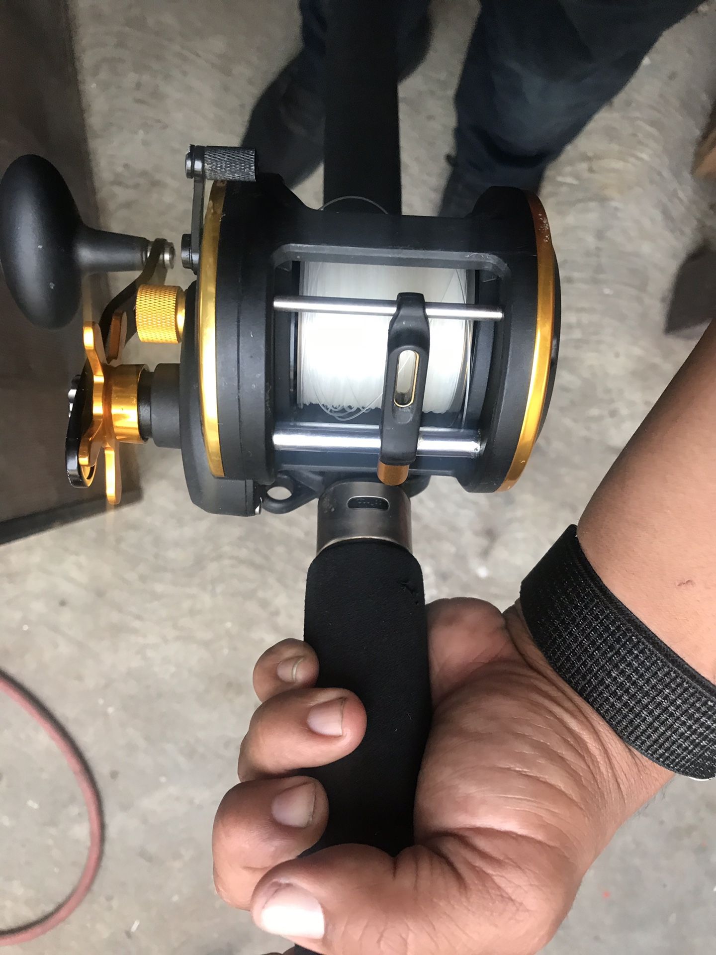 Fishing reels