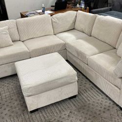 New Corduroy Sectional Couch with Ottoman! Free Delivery 🚚! 