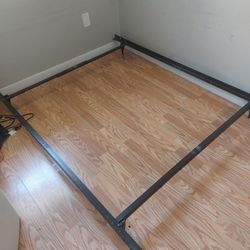 Full Bed Fame And Box SPRING