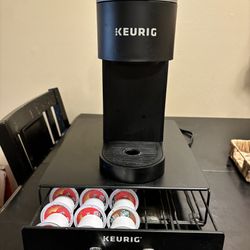 KERUIG COFFEE MAKER AND POD DRAWER