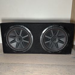 2 12 Subwoofers 