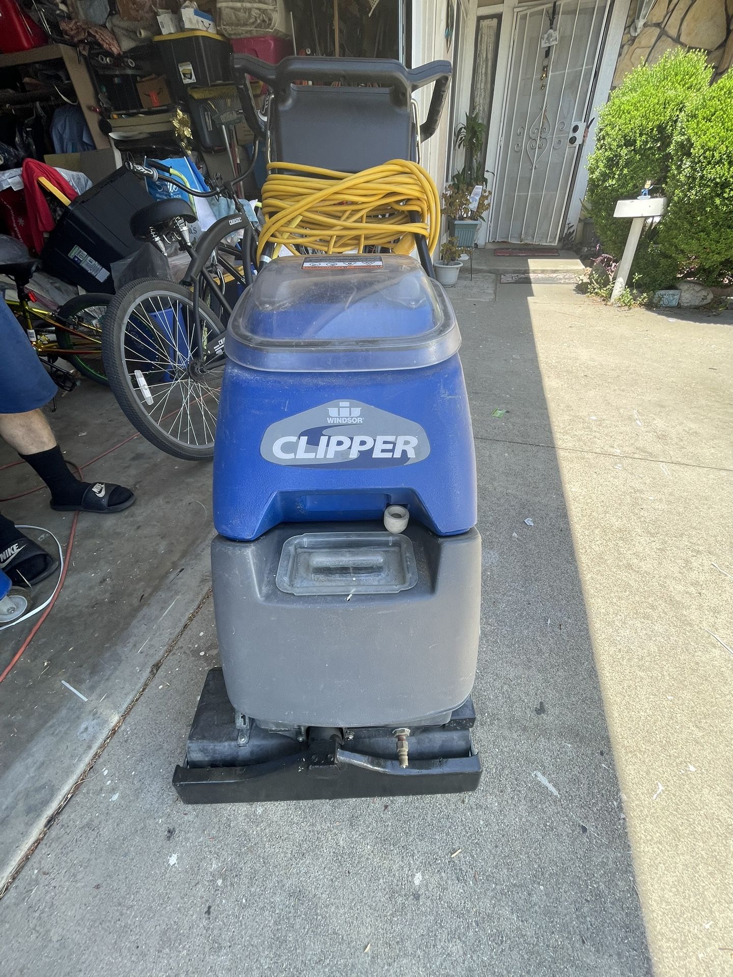 windsor clipper 12 carpet extractor