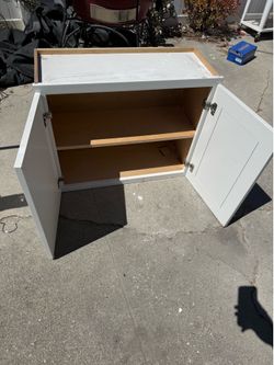 Kitchen cabinet over microwave 30x24