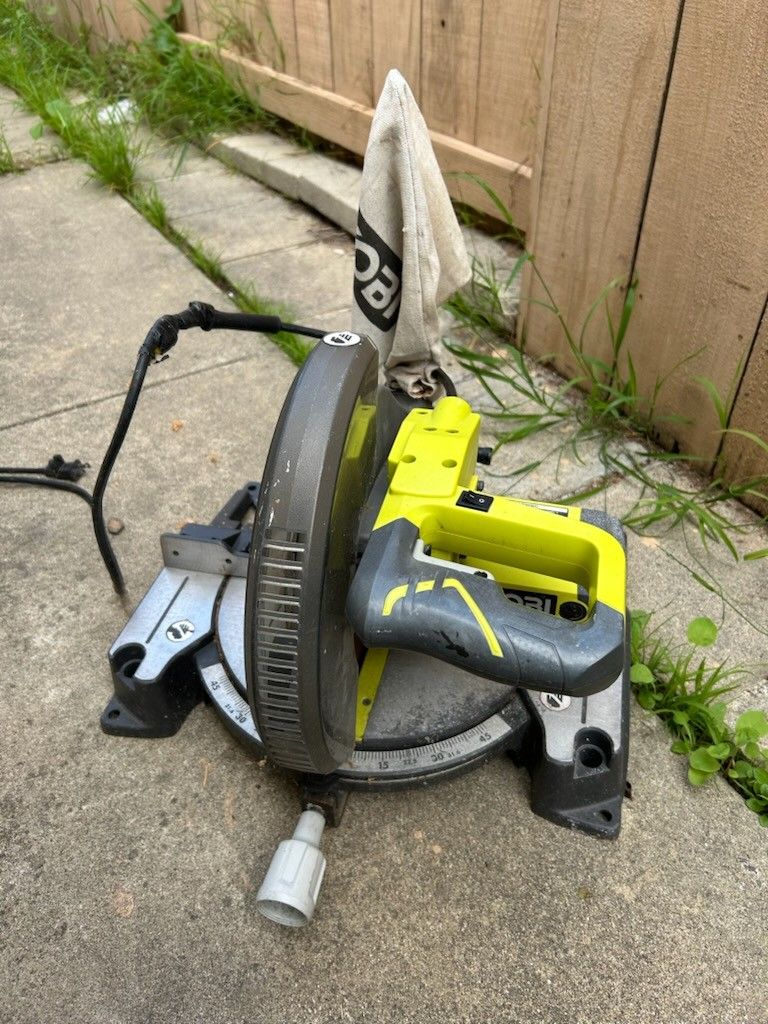 Ryobi 10 inch Compound Miter Saw