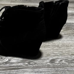 Women’s Shoes Size 8 In New Condition 