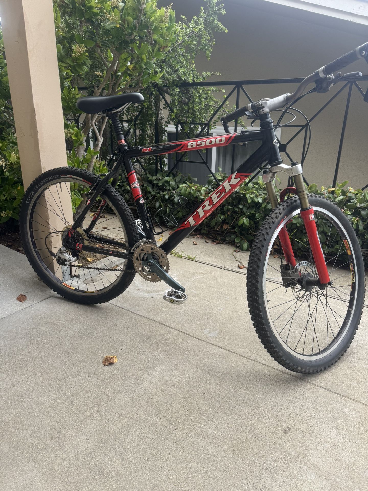 Trek 8500 Mountain Bike
