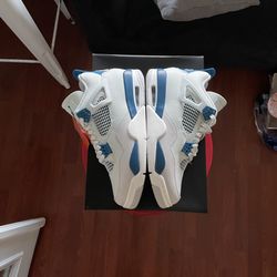 Air Jordan 4 Military Blue