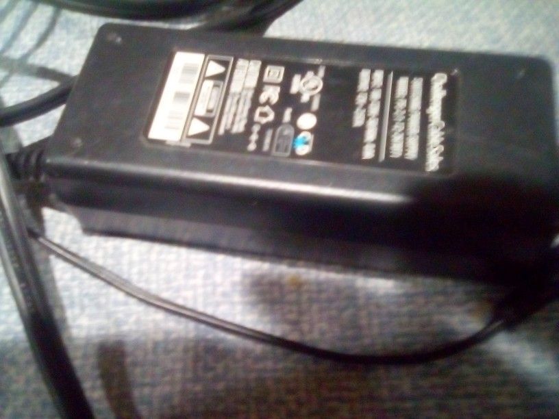 Challenger Ac Adapter For Laptop  12v  Dell 