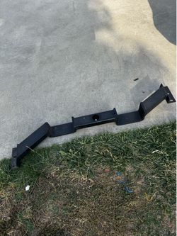 Gbody crossmember
