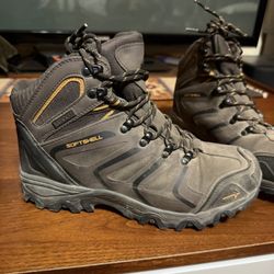 Hiking Boots Size 7.5 Men