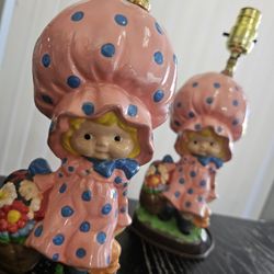 Pink Strawberry shortcake holly hobby precious moments type pair of lamps