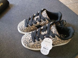 Skate Sneakers - Girls Size 4 - New