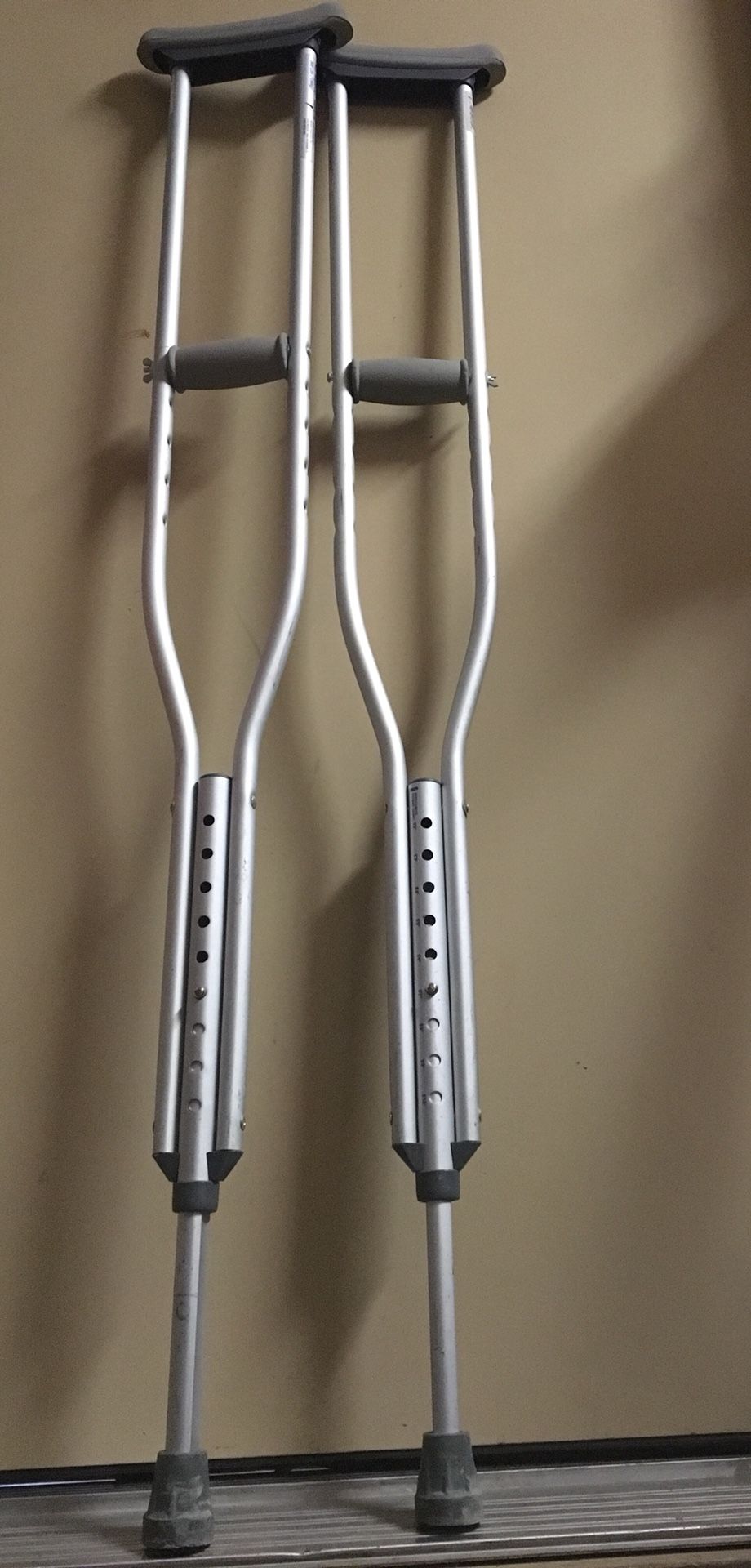 Medline Crutches Max Weight 300 Lbs For Sale In Austin Tx Offerup