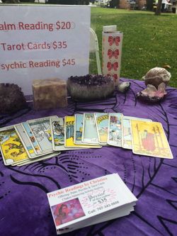 psíquico y lecturas de cartas de tarot