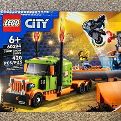 Lego Stunt Show Truck 60294