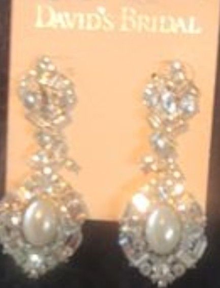 DAVIDS BRIDAL:Rhinestone With Pearl BRIDAL EARRINGS.  NEW!!