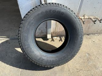 FREE DELIVERY 1 ONLY ONE NEW TIRE FIRESTONE AT LT265/70R17 100%