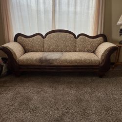 BEAUTIFUL ANTIQUE SETTEE