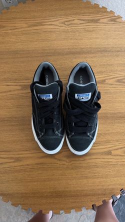 Converse size 9 Men’s