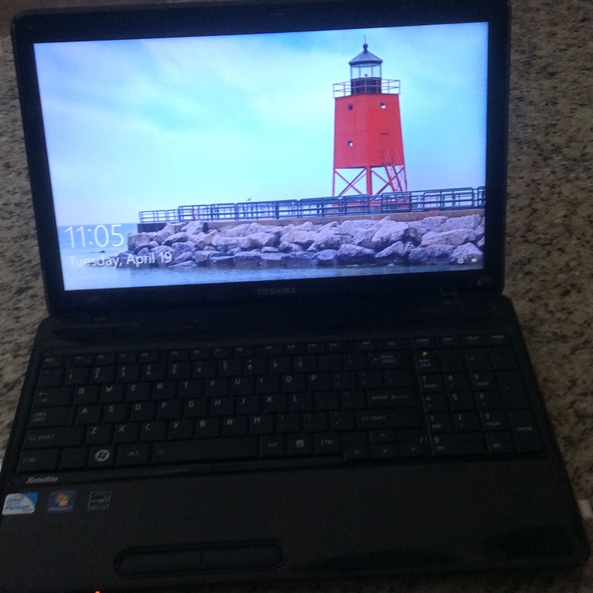 Toshiba Laptop   OBO 