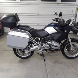 2005 BMW 1200 GS 1200. $4k