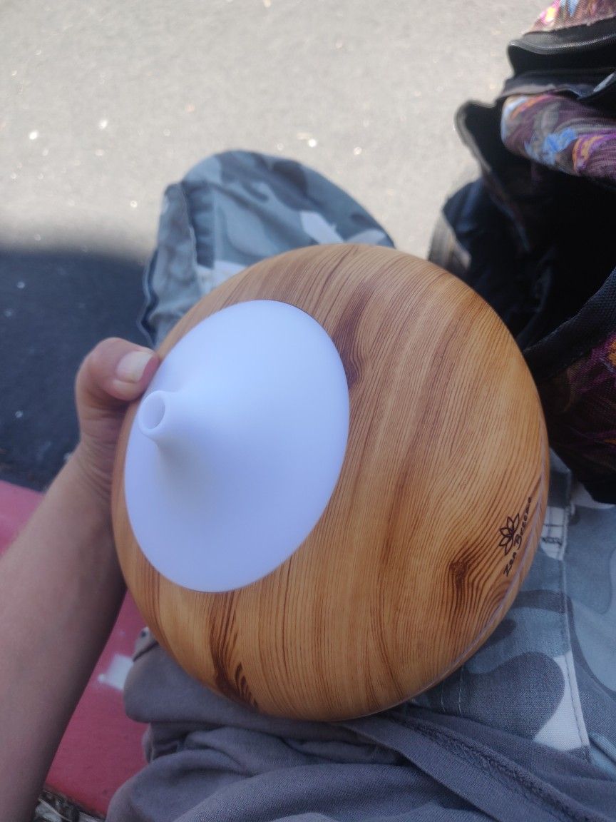 Zen Breeze Essential Oil Diffuser - Plug Included