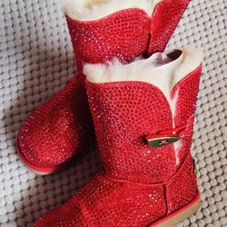 Girls "UGG  styled" red Fur warm Boots Size 2