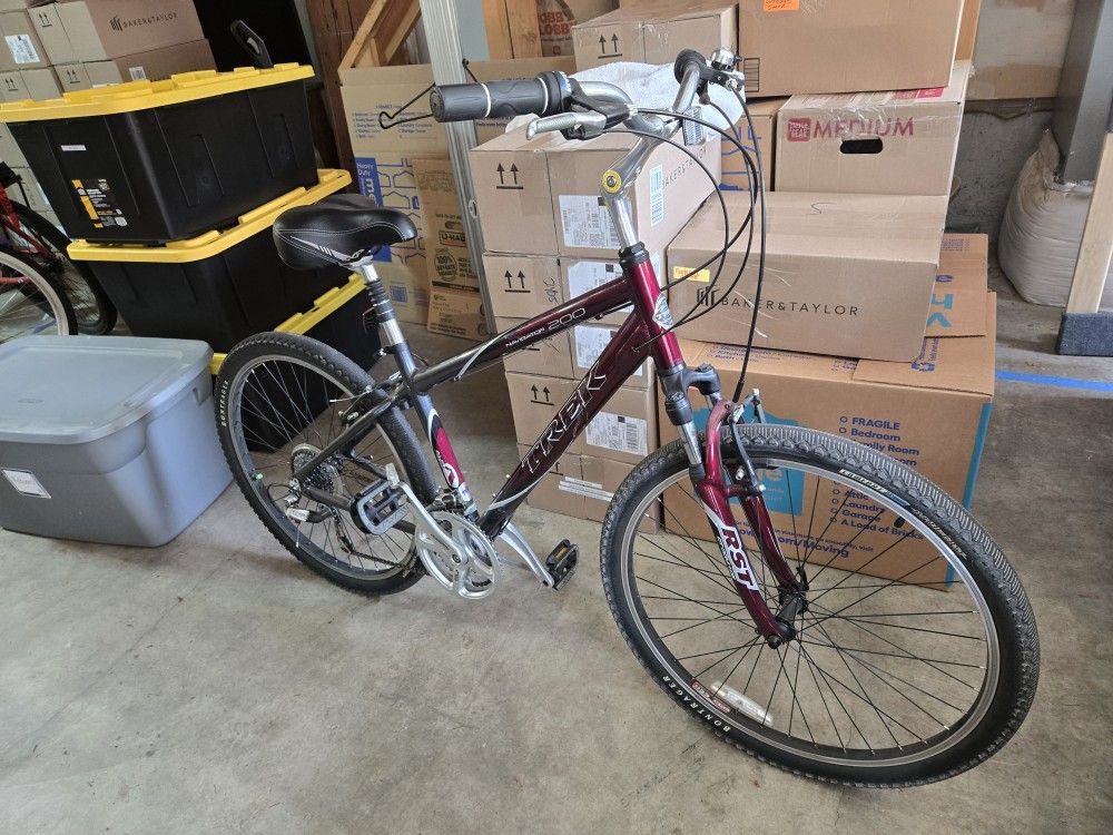 Trek Navigator 200 Commuter Bicycle