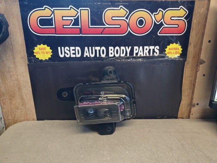 22 24 GMC Sierra 1500 LH Fog Light LED OEM.