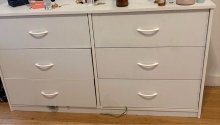 6-Drawer White Dresser – Functional – $45 OBO