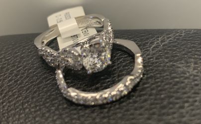 SILVER STAINLESS STEEL RING BRAND NEW