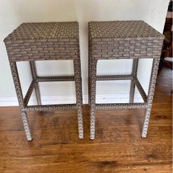 2 Bar Stools