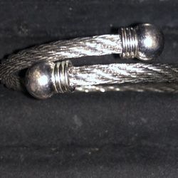 adjustable bracelet