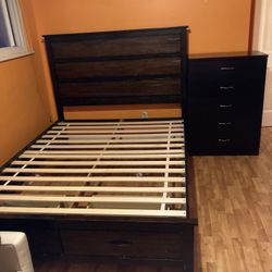 Wood Queen Bed And Six’s Drawers Dresser 